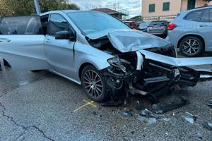 Mercedes classe b w246 incidentata