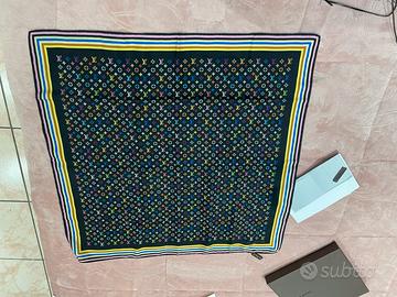 Foulard louis vuitton