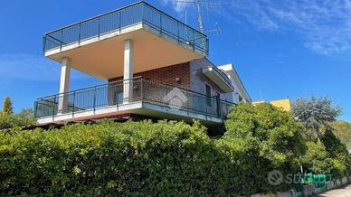 VILLA SINGOLA A NOICATTARO