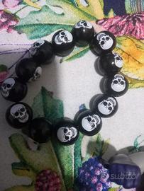 braccialetto con teschi 