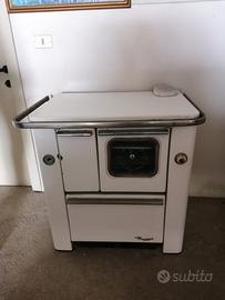Stufa/cucina a legna