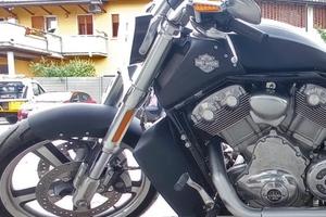 HARLEY DAVIDSON V ROD MUSCLE