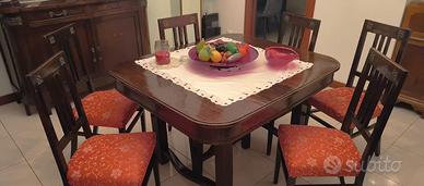 Tavolo allungabile quadrato con 6 sedie 