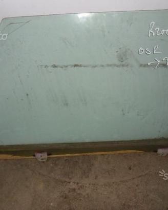 Vetro posteriore lato dx Rover serie 200 89-95