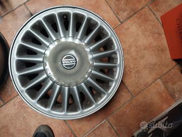 Cerchi Volvo S40 V40  6Jx15x44 77450K1 30813598 