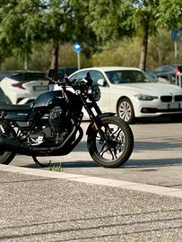 Moto Guzzi V7 Stone III