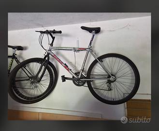 Mountain Bike 26 pollici Red Bull vintage