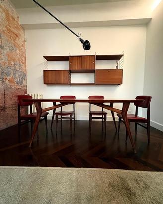 Libreria STRING, design scandinavo