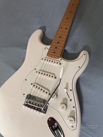 Fender player mex polar white