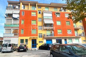 INTERESSANTE BILOCALE COMPLETAMENTE ARREDATO!