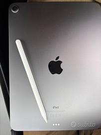 iPad Air (quarta generazione) con pencil 2