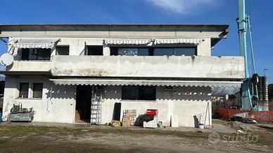 Struttura tenda sole