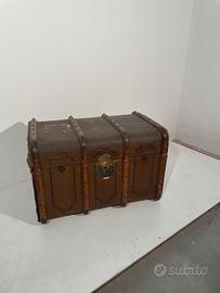 Baule antico da nave