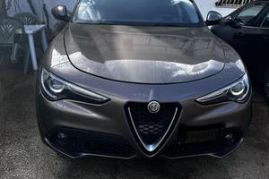 Alfa Romeo Stelvio Q4 Executive