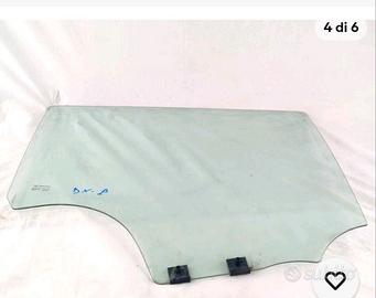 vetro posteriore dx dacia Sandero prima serie