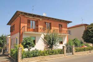 Abbadia di Montepulciano (SI), Villetta bifamiglia