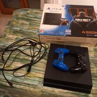 ps4 seminuova con 2 pad e giochi 