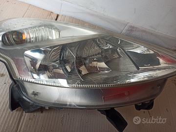 Faro anteriore C3 pluriel