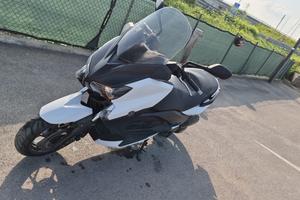 YAMAHA XMAX 250 PERFETTA