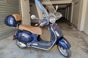 Vespa Gts 300
