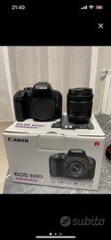 Fotocamera Canon EOS 800D + obiettivo EF-S 18-55