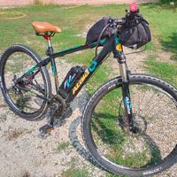 Bicicletta mountain e-bike 29 pollici Atala