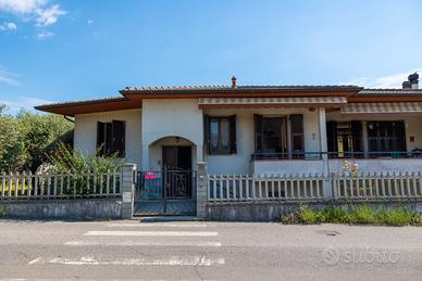 Villa unifamiliare viale Cabrini , Centro,