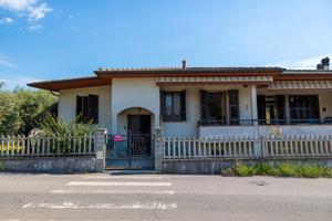 Villa unifamiliare viale Cabrini , Centro,