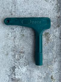 Chiave triangolare per quadri elettrici