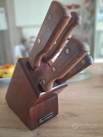 ceppo di coltelli in legno del marchio Tramontina