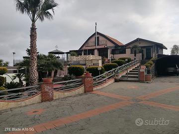 Vendita villa con terreno e piscina privata