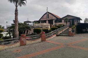 Vendita villa con terreno e piscina privata