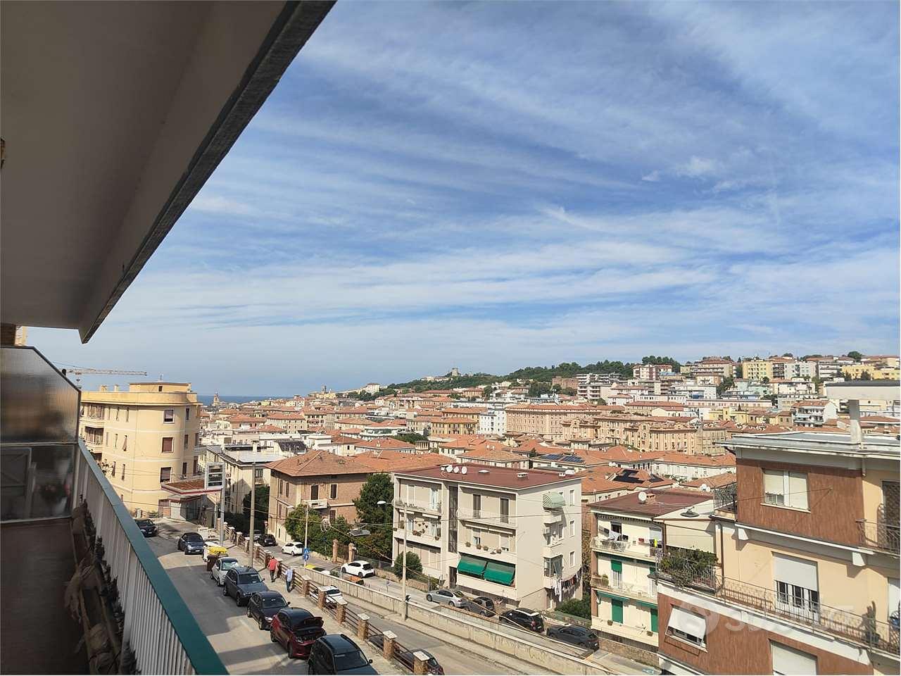 Zona centro appartamento panoramico