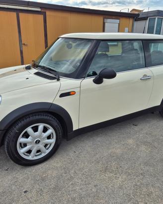Mini 1.6 16V One neopatentati