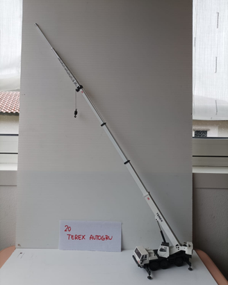 Modellino Autogru Terex