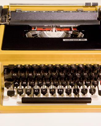 Macchina da scrivere Underwood 315 anni '70