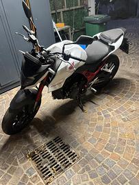 Hornet 750