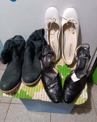 2 paia scarpe e 1 stivaletto