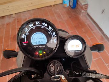 Scram 411 Royal Enfield 