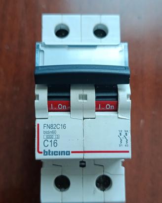 Interruttore magnetotermico Bticino FN82C16
