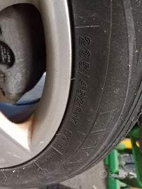 GOMME  235/45 ZR 17 97W