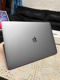 Macbook Pro Early 2016 i7 16Gb RAM 256Gb batte +8h