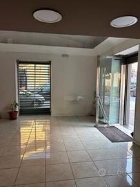 Ampio Locale Commerciale sul Corso