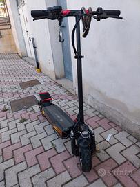 monopattino velociraptor 