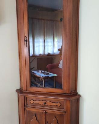 Fuciliera ad angolo in legno, con vetrina