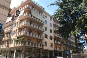 Ampio appartamento completamente ristrutturato