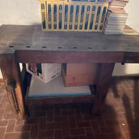 Antico banco falegname