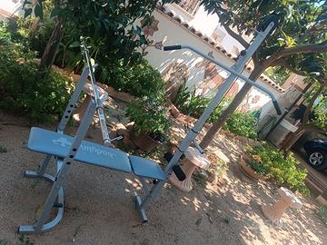 Panca multifunzionale con bilanciere e lat machine