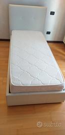 Letto singolo bianco con contenitore e materasso