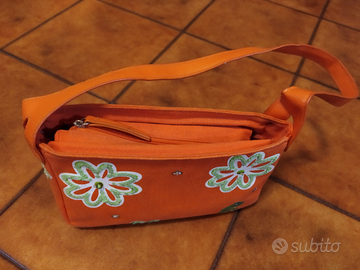 Borsa originale Fergi decorata con paillettes